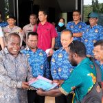 Desak Proyek untuk OAP, Puluhan Pengusaha Gelar Aksi Damai di Kantor Bupati Sorong