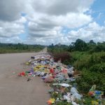 Gunungan Sampah di Mariat Pantai dan Jalan Bandara Dikeluhkan Warga, Pemda Diminta Segera Bertindak