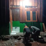 Pantang Menyerah hingga Malam, Satgas TMMD Ke-129 Kodim 1807/Sorsel Lembur Finishing Rumah Type 36 untuk Warga Kampung Sesor